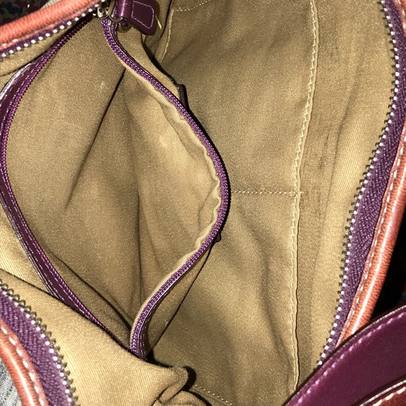 Coach bag with metal coach tag - Picture 6 of 8